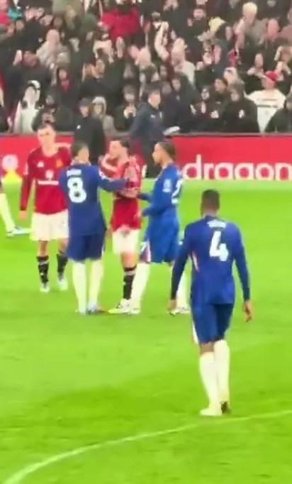 不将恩佐拉, 发生过言语