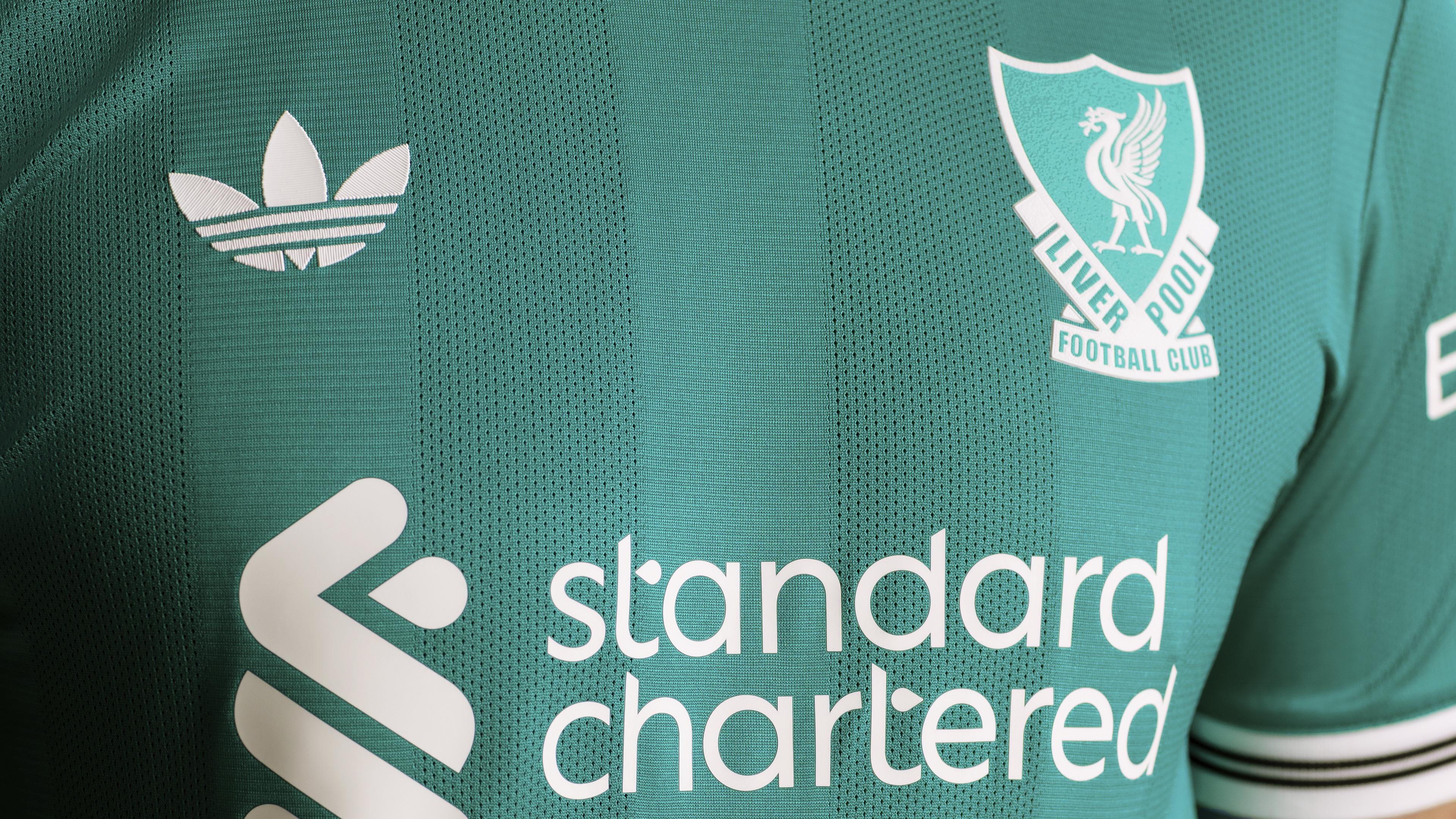 时尚对足球, 阿迪达斯与, 经典