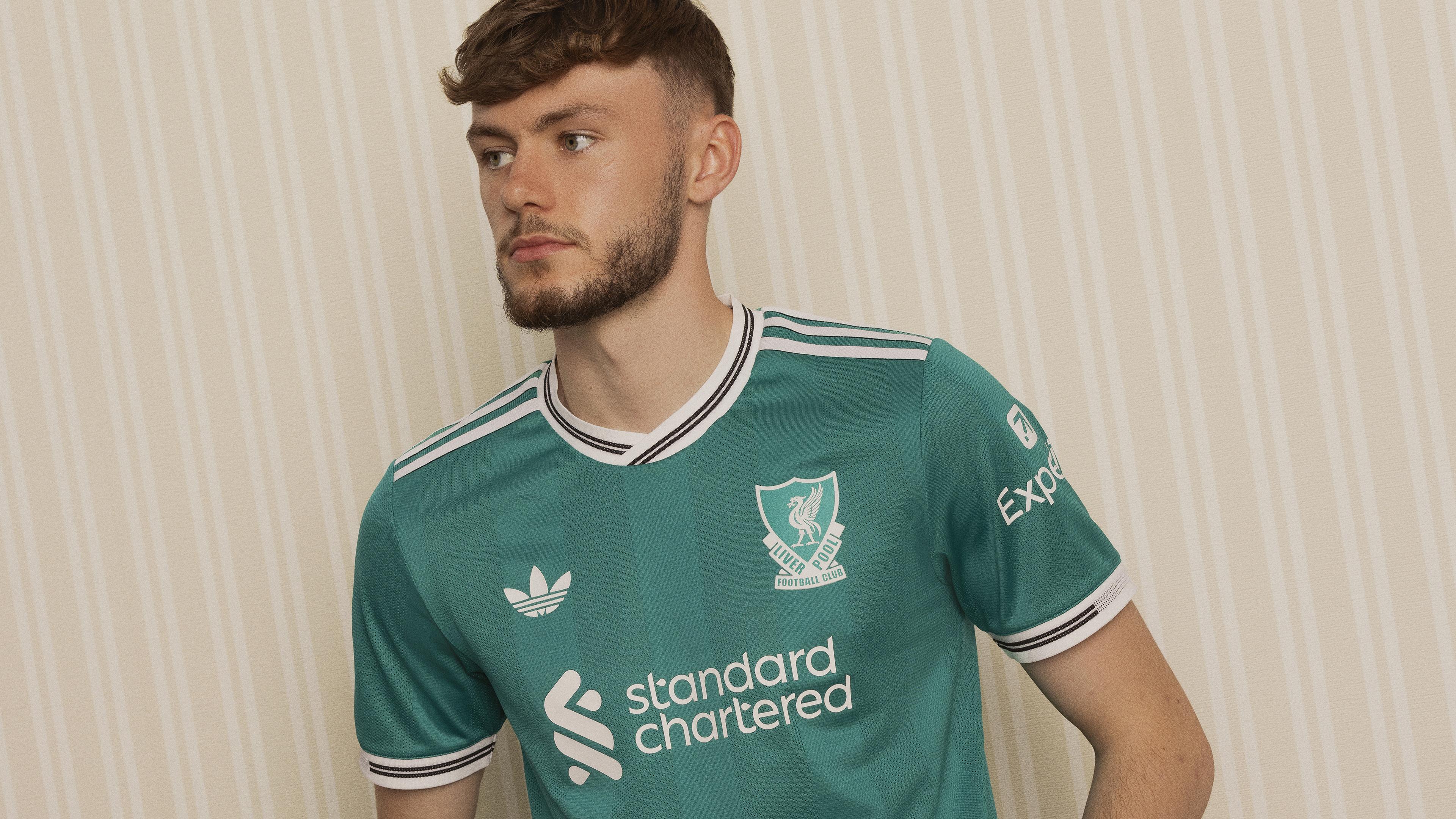 典三叶草徽, 以优质面料