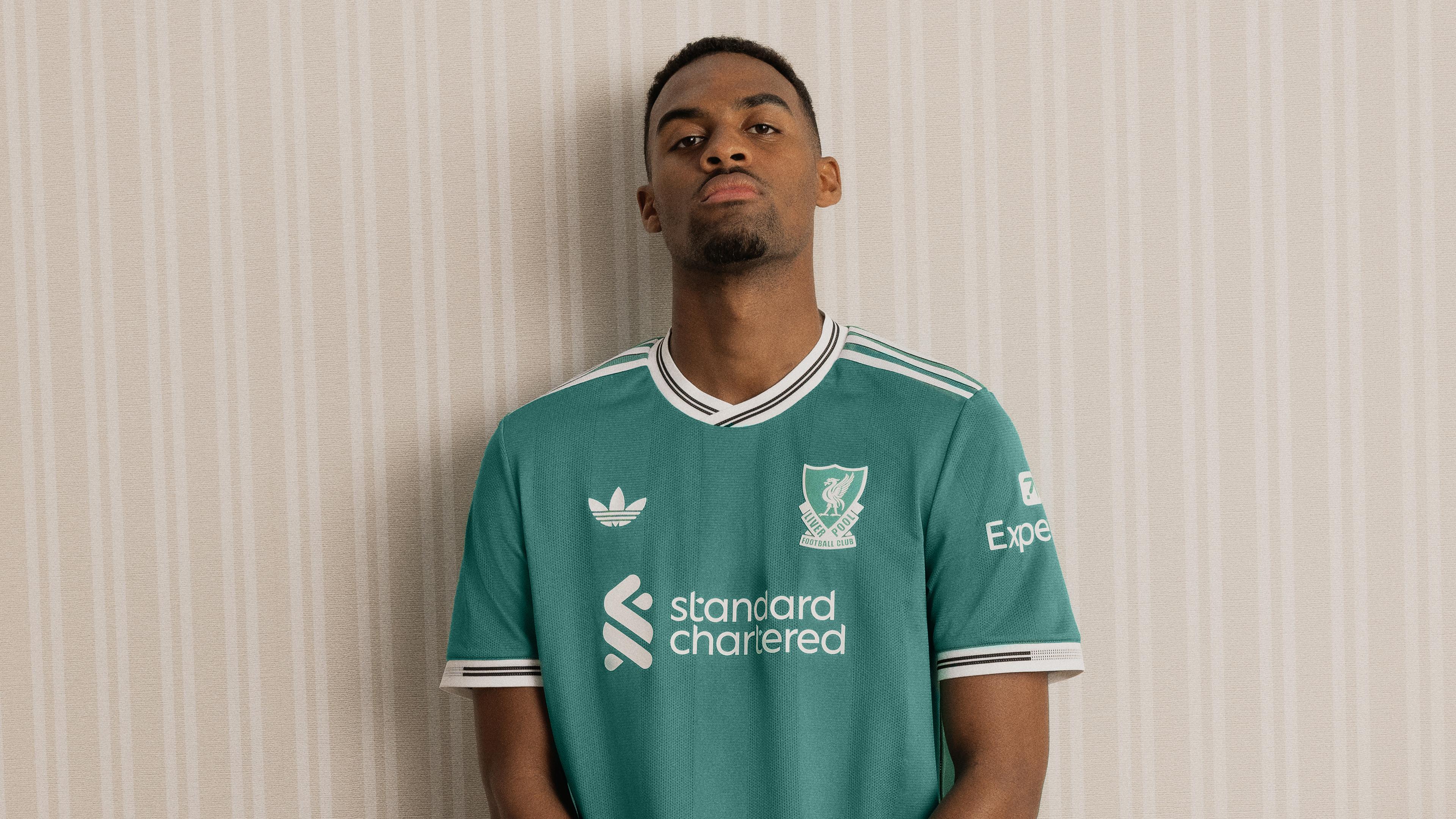 球袜同样呈, span