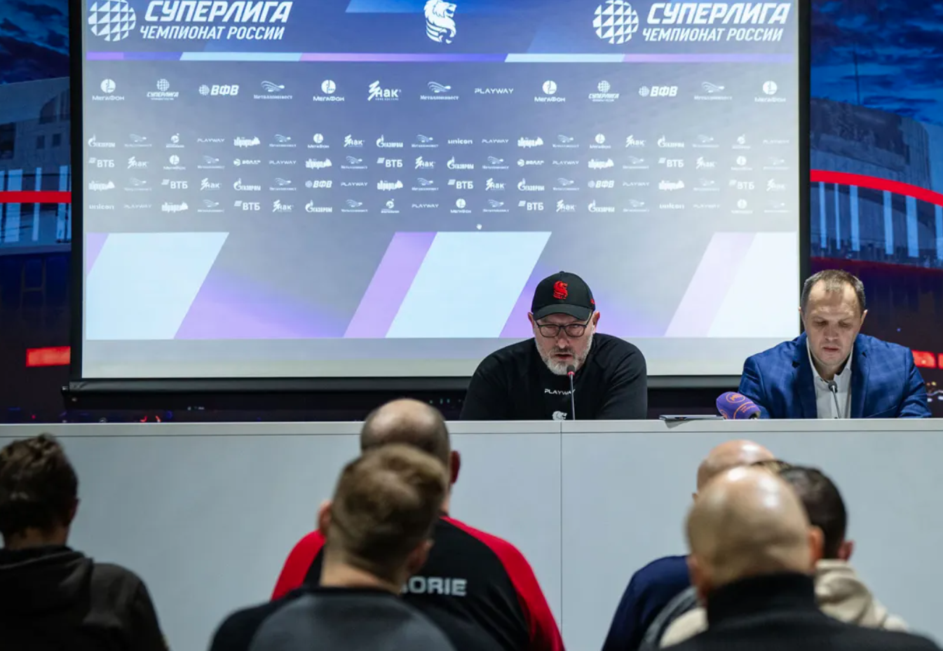 我们不得不, 级联赛劲旅